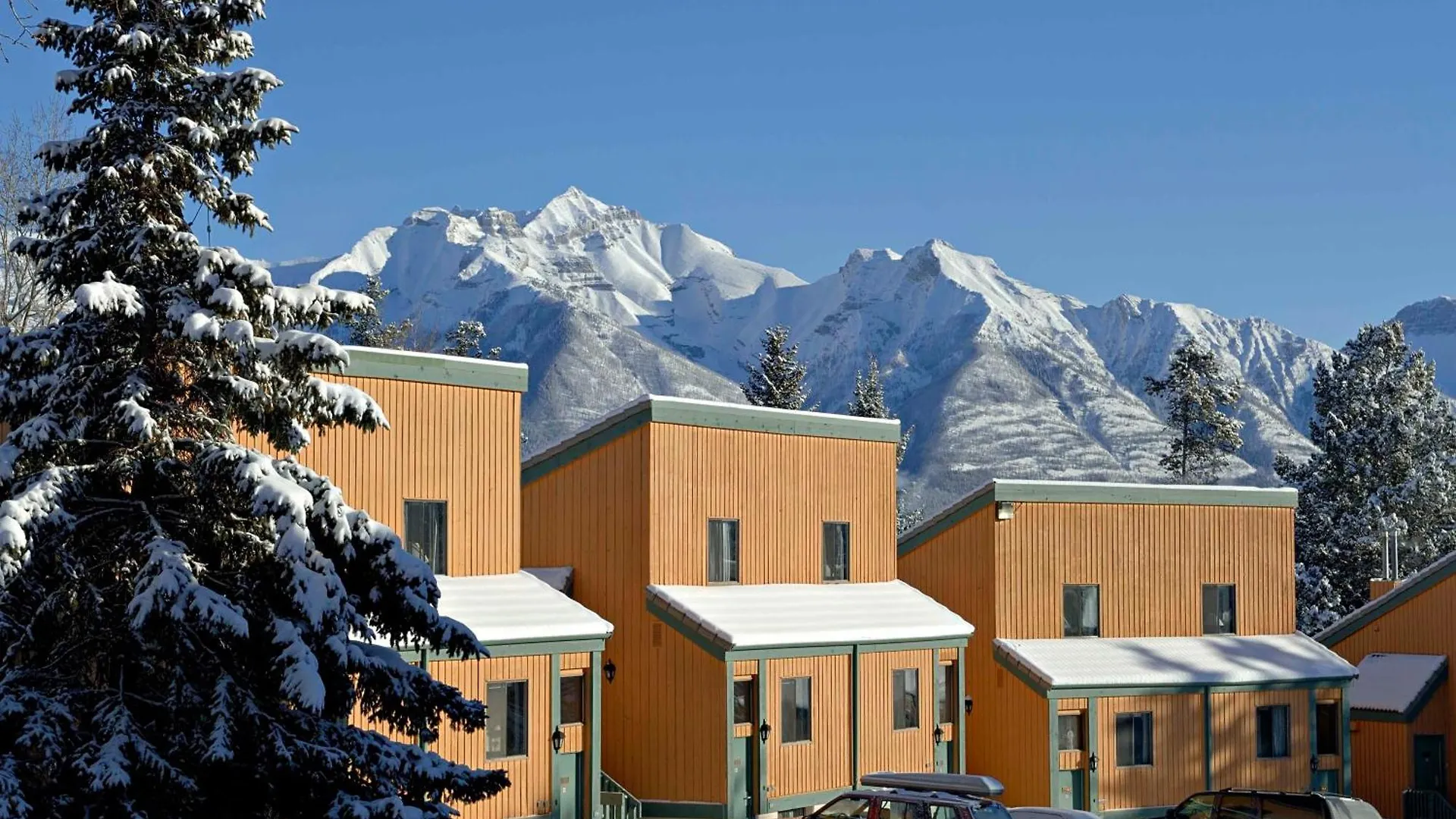 Douglas Fir Resort & Chalets Banff Hotel