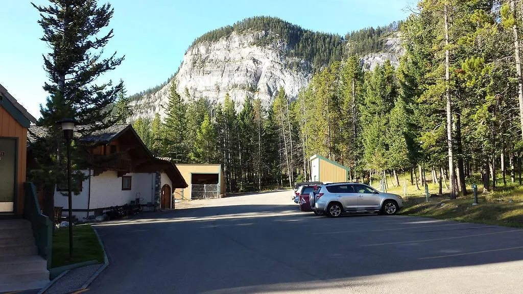 Hotel Douglas Fir Resort & Chalets Banff