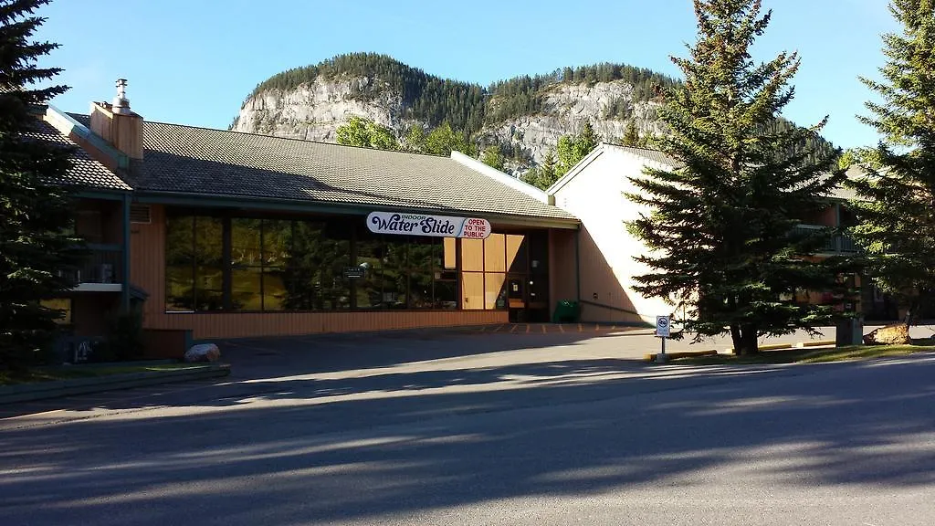Douglas Fir Resort & Chalets Banff 3*,  Kanada
