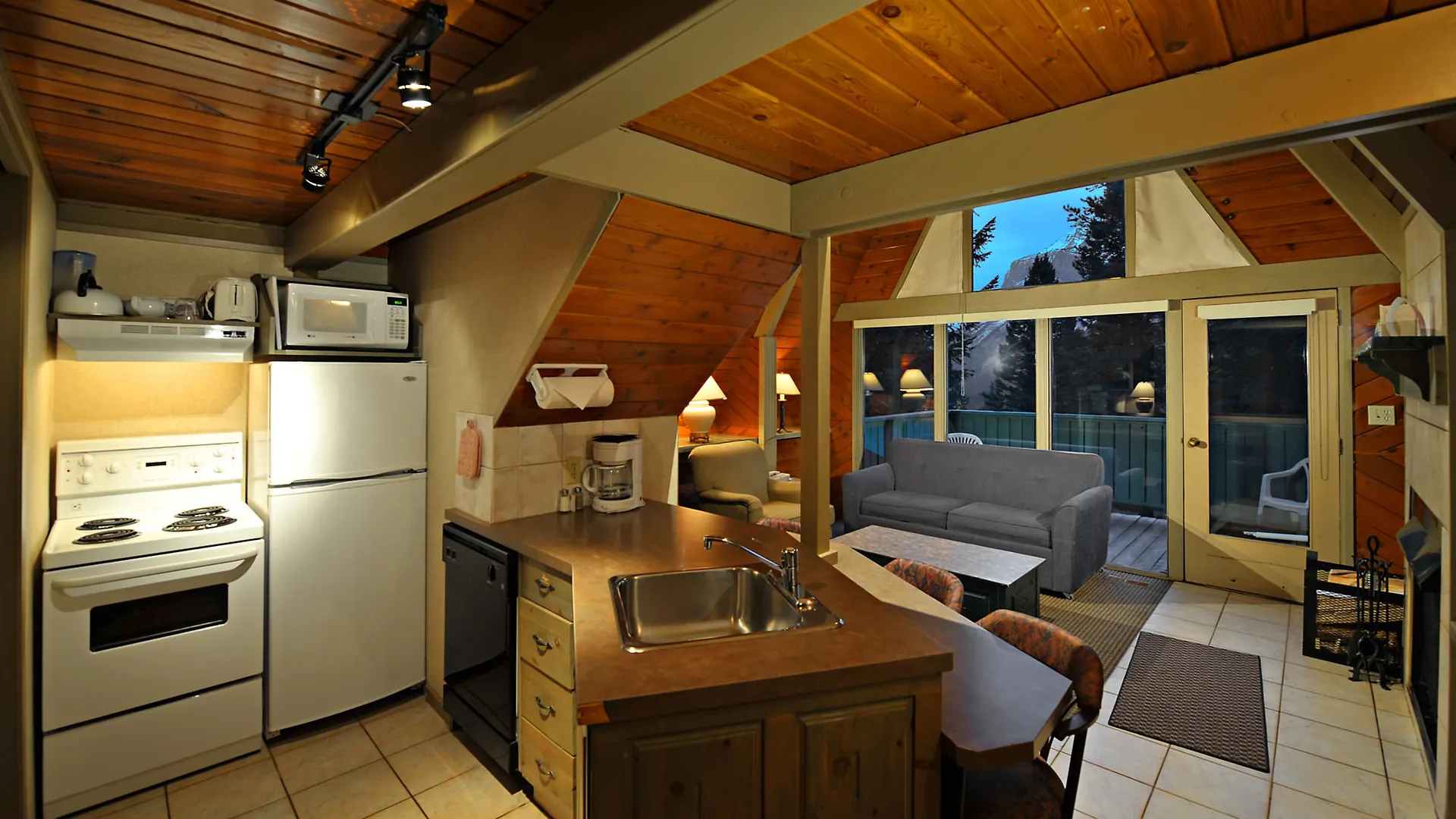 Douglas Fir Resort & Chalets Banff 3*,  Kanada