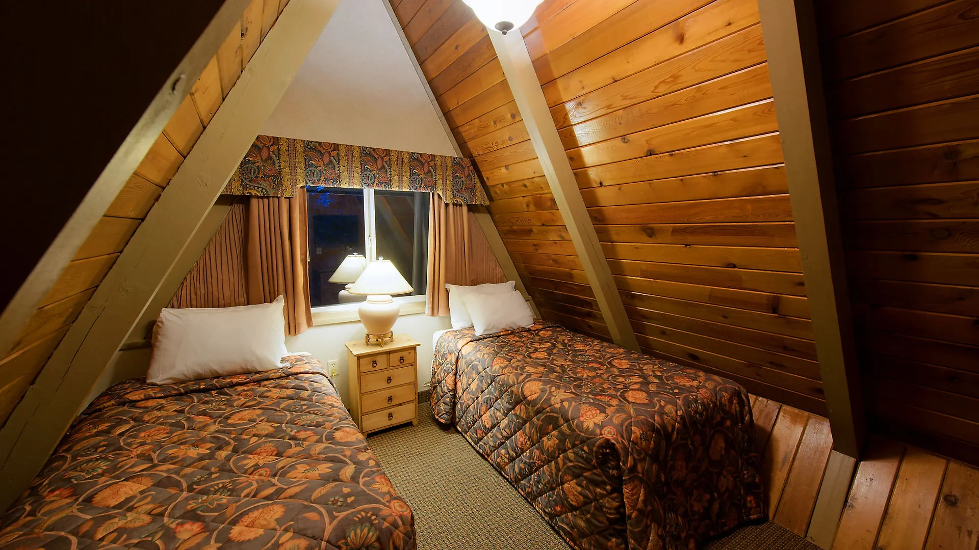 Douglas Fir Resort & Chalets Banff Hotel