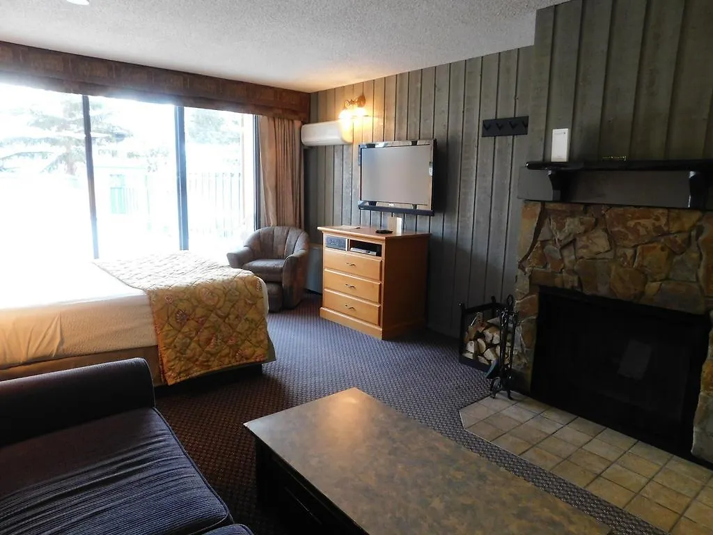 Hotel Douglas Fir Resort & Chalets Banff
