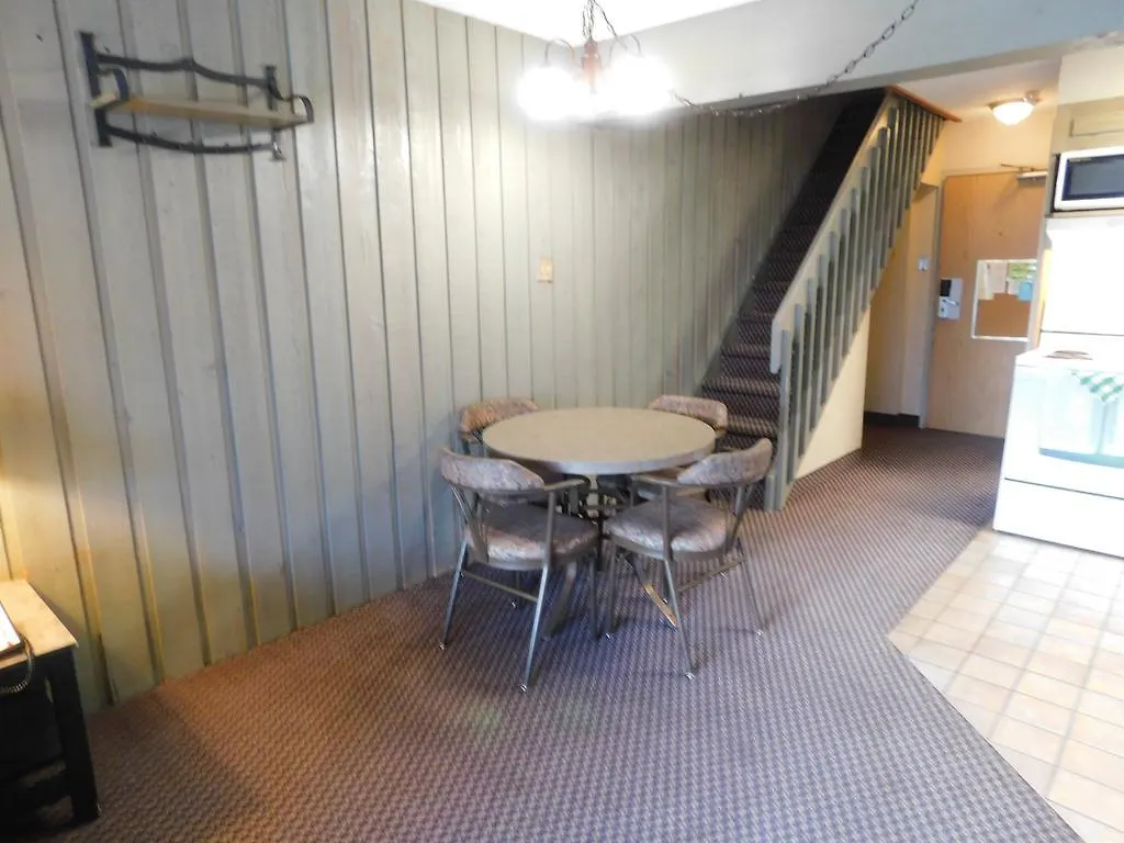 Douglas Fir Resort & Chalets Banff