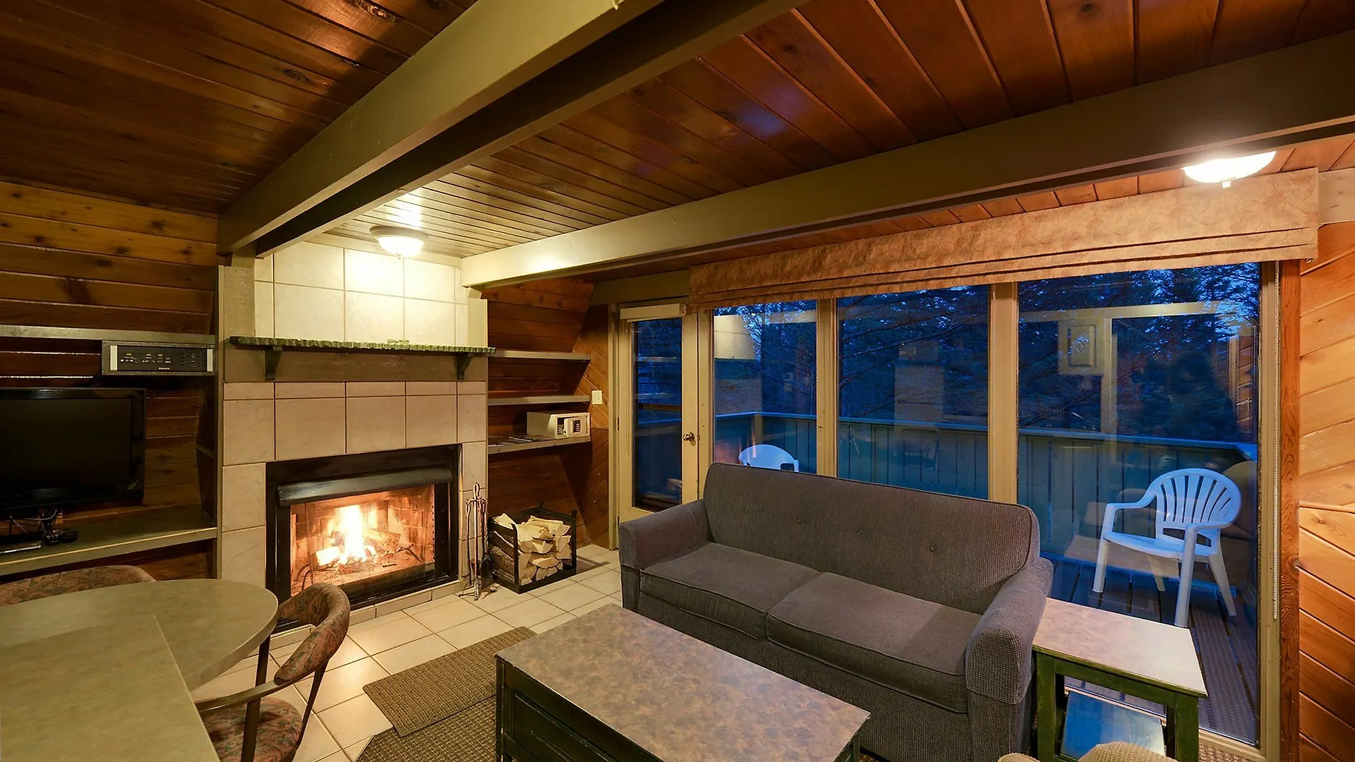 Douglas Fir Resort & Chalets Banff 3*,  Kanada