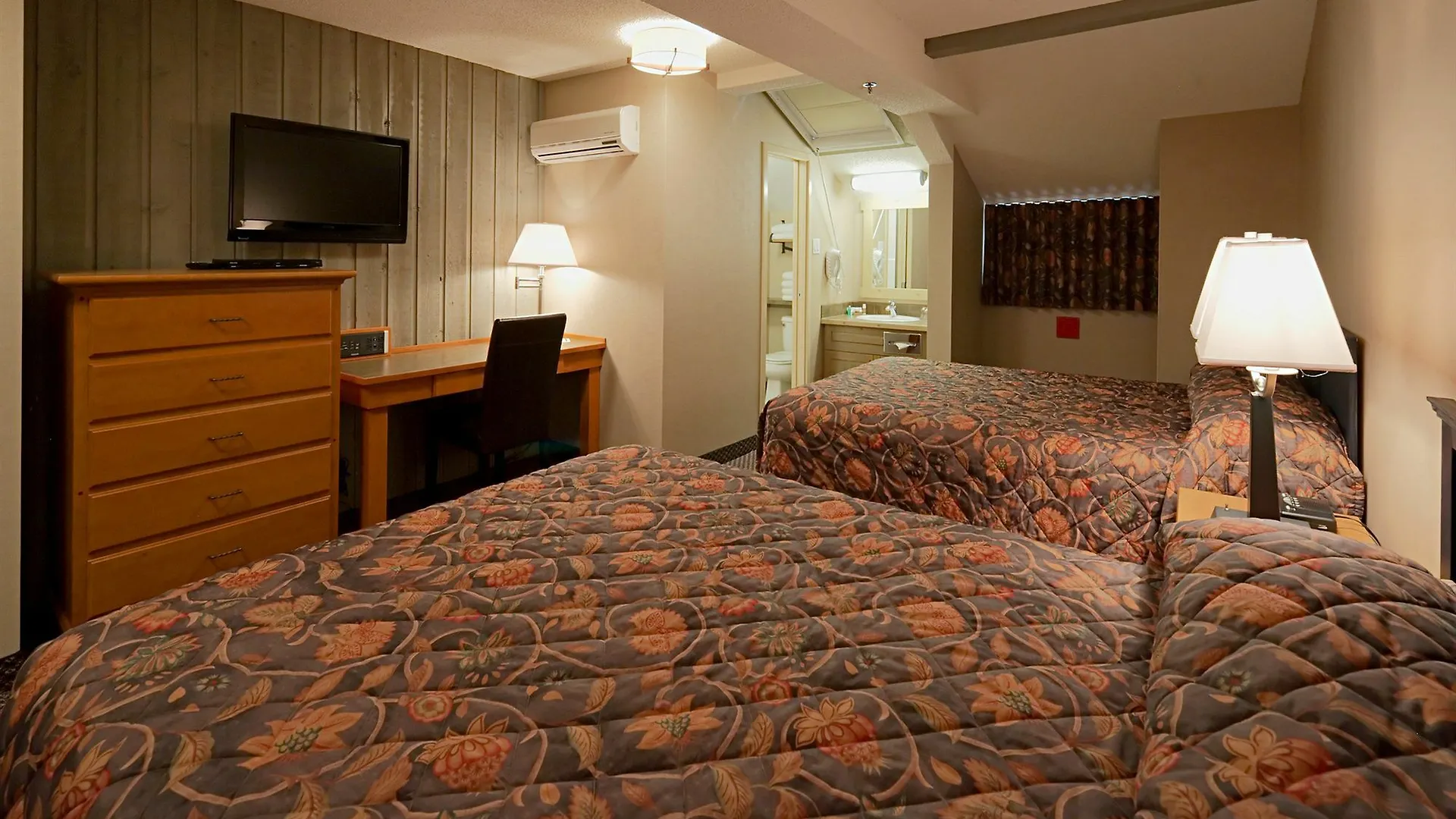 *** Hotel Douglas Fir Resort & Chalets Banff Kanada