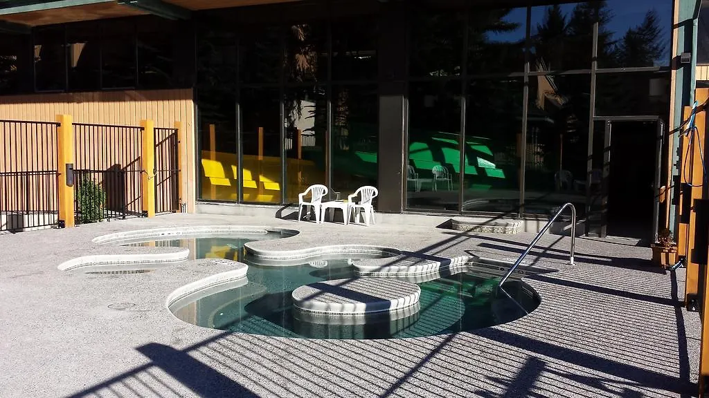 Hotel Douglas Fir Resort & Chalets Banff